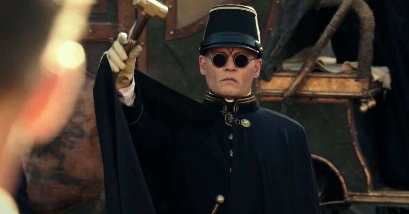 
                            
                            
                            
                            'Waiting for the Barbarians' Review: Johnny Depp, la película de Robert Pattinson sobre la opresión colonial no golpea con fuerza