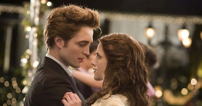 
                            
                            
                            
                            'Twilight' reimaginando 'Midnight Sun' divierte a los fanáticos con la furia asesina de Edward Cullen y las perspectivas para la sexta película