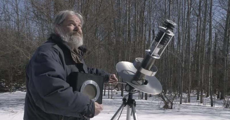 
                            
                            
                            
                            'John estaba tratando de contactar a los extraterrestres': ¿Por qué John Shepherd pasó 30 años tratando de hacer un vínculo extraterrestre?