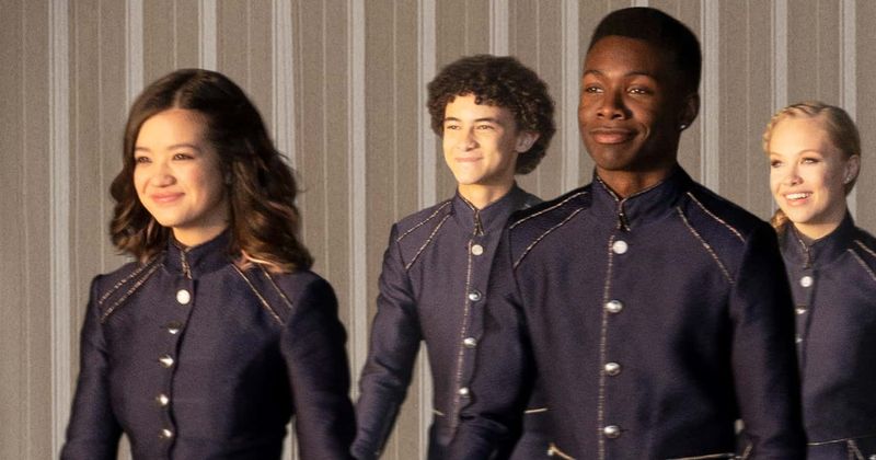 
                            
                            
                            
                            Revisión de 'Secret Society of Second Born Royals': una historia insignificante con un presupuesto medio y esnob para los superhéroes