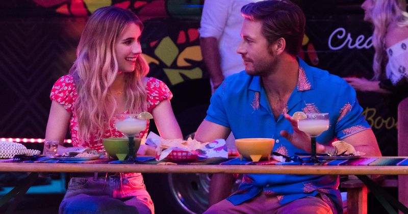 
                            
                            
                            
                            Netflix's Holidate: conoce a Emma Roberts, Luke Bracey, Andrew Bachelor y el resto del elenco de la comedia romántica