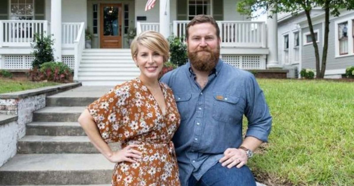 'Home Town' What are hosts Erin and Ben Napier's net worth? Here's how