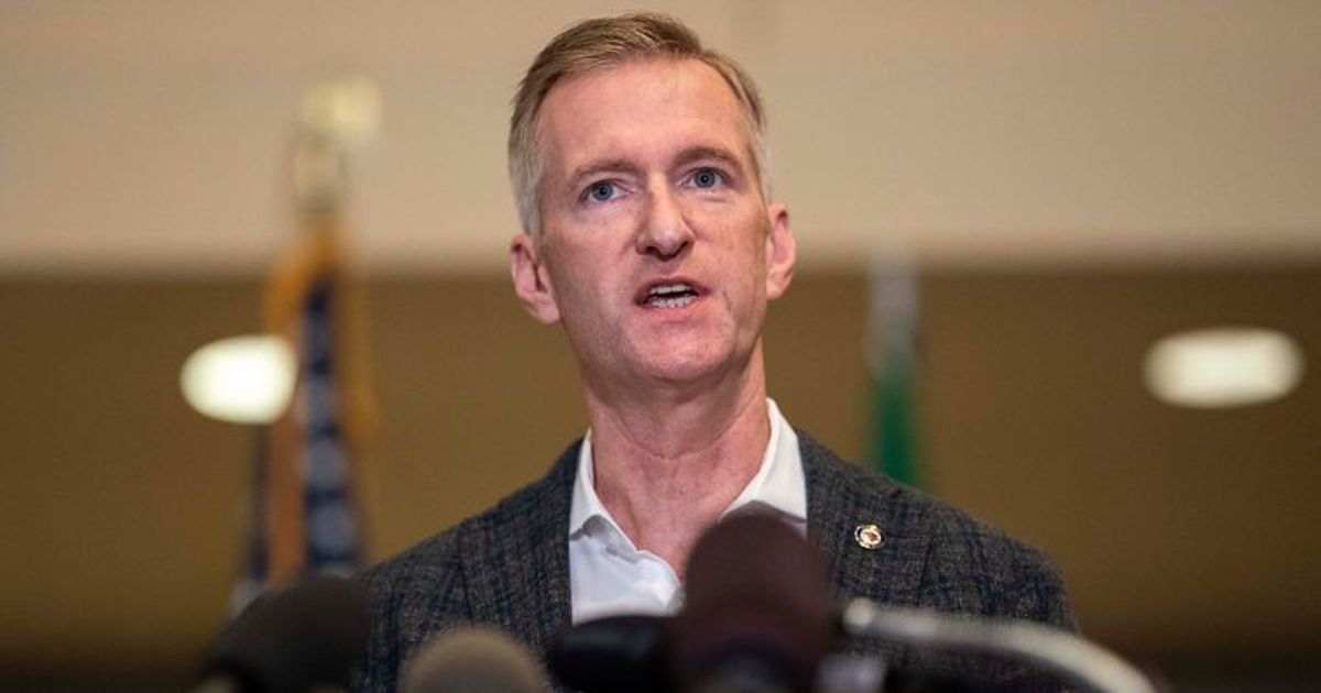 Why did Ted Wheeler pepper spray unmasked man? Portland Mayor dubbed 'f**king disaster' after controversy - Vimarsana News