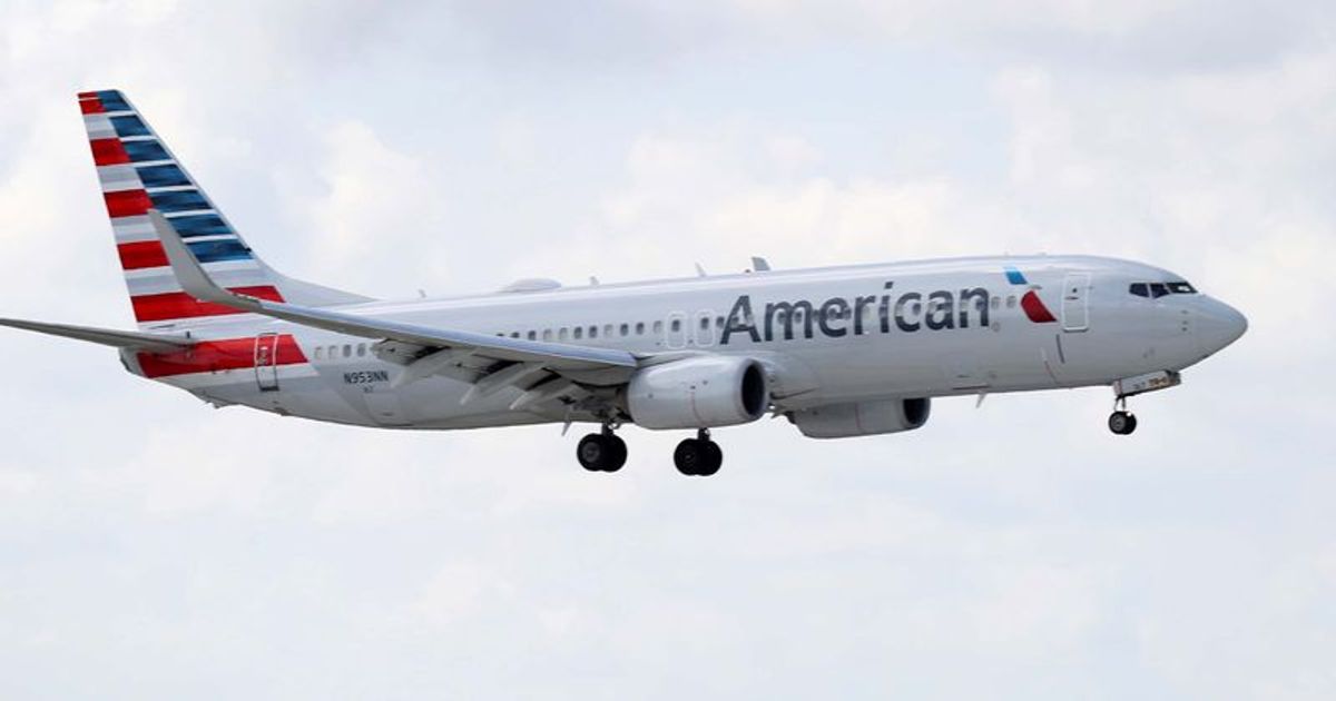 UFO Spotted: American Airlines pilot reports a flying 'cylindrical object' in shocking audio clip, FBI probes - Vimarsana News