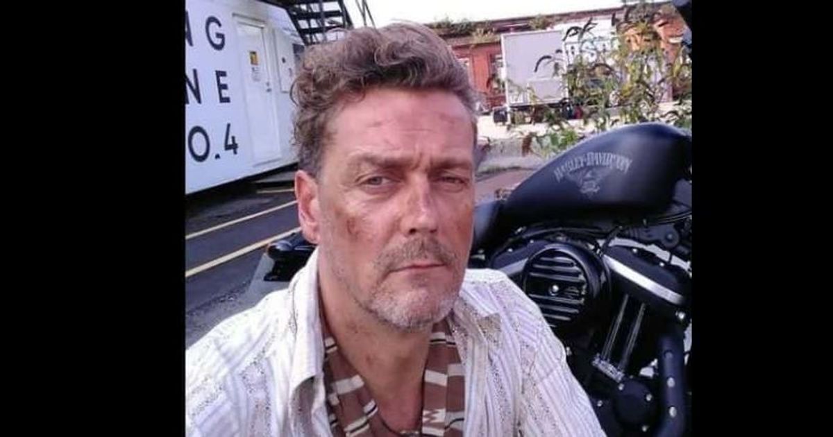 Who Was Toby Kirkup Dating Peaky Blinders Actor 48 Died Alone At His Home Meaww