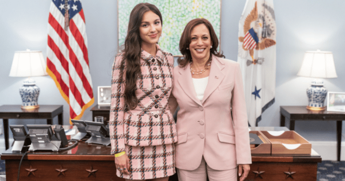 How tall is Olivia Rodrigo? Popstar towers over Kamala Harris in White