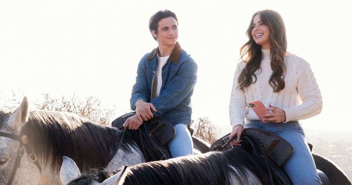 'He's All That' Full Cast List: Meet Addison Rae and other stars from Netflix movie - Vimarsana News