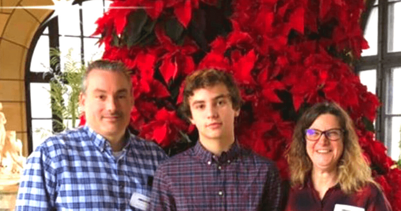 
                            
                            
                            
                            ¿Quiénes son los padres de Brendan Santo?  La familia de la adolescente desaparecida pide desesperadamente contacto