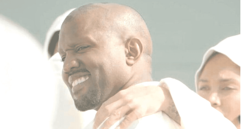 
                            
                            
                            
                            ¿Kanye West se afeitó las cejas?  Los fanáticos preocupados dicen 