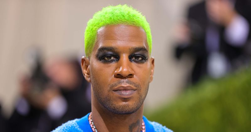 
                            
                            
                            
                            ¿Con quién está saliendo Kid Cudi?  El rapero trolleó los rumores de homosexualidad una vez que salió con Amanda Bynes