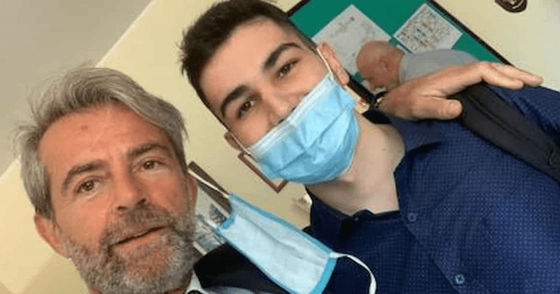 
                            
                            
                            
                            Alex Pompa: hombre de 20 años absuelto de asesinato tras apuñalar a su padre para proteger a su madre