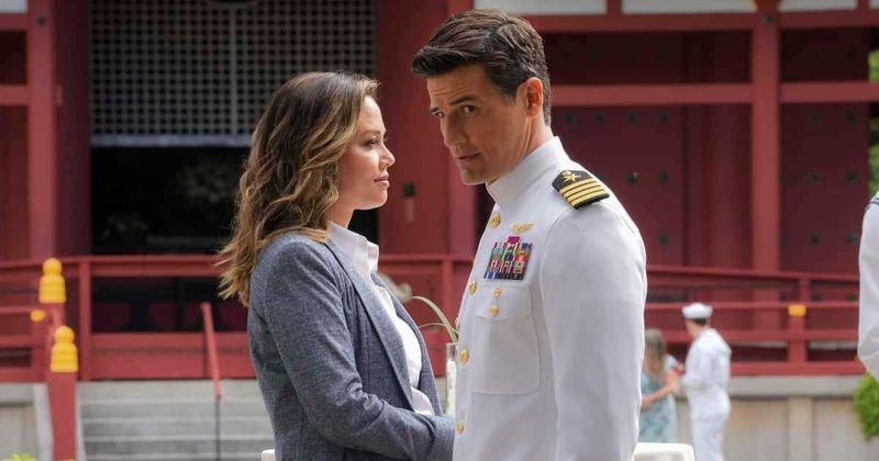 
                            
                            
                            
                            'NCIS: Hawaii': 'Jane y Joe se besan' deja a los fanáticos en el suelo diciendo 'está caliente como el infierno'
