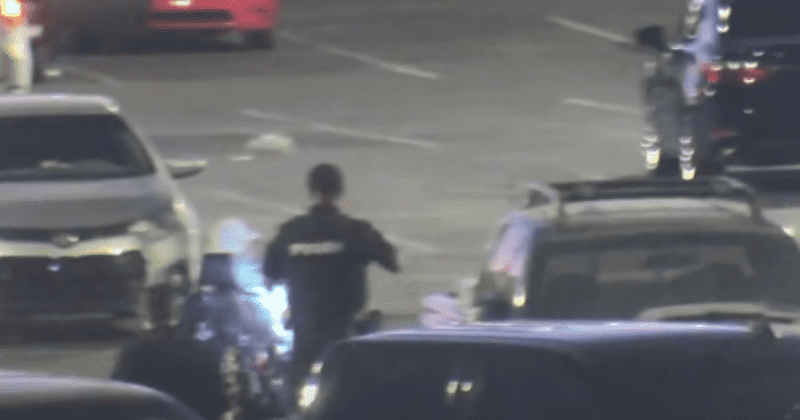 
                            
                            
                            
                            Ryan Remington: el video muestra a un policía de Arizona disparando a un hombre en silla de ruedas 61 nueve veces