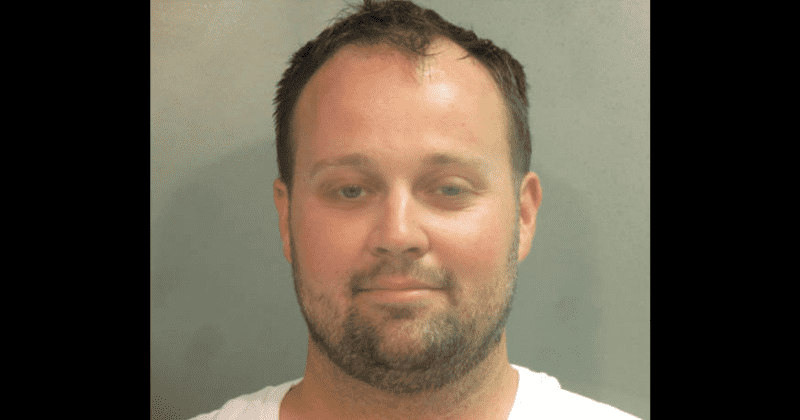 
                            
                            
                            
                            Un amigo testifica que Josh Duggar ha 