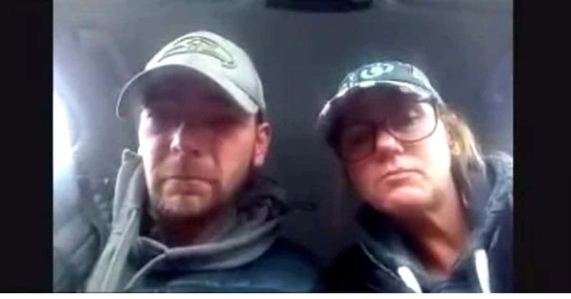 
                            
                            
                            
                            DUI en cheques falsos, los padres de Ethan Crumbley tienen espacios largos a su nombre