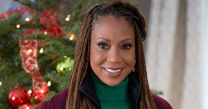 
                            
                            
                            
                            'Nuestro viaje navideño': 5 cosas que debe saber sobre Holly Robinson Peete