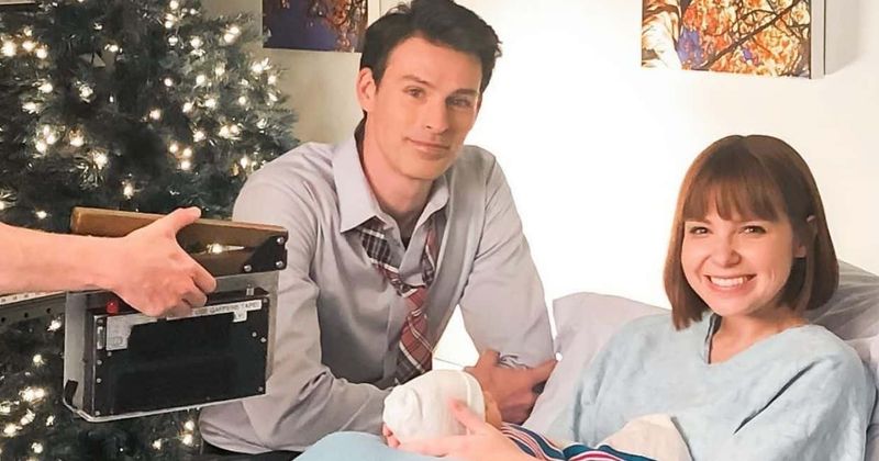 
                            
                            
                            
                            'Un novio por Navidad': 5 cosas que debes saber sobre la película Lifetime