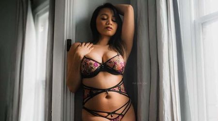 Who is Emily Mai? OnlyFans star mom-shamed for taking raunchy pics while baby slept