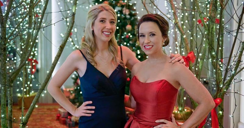 
                            
                            
                            
                            EXCLUSIVO |  Ali Hardiman dice que la Navidad en Castle Hart's Margot es muy similar a ella