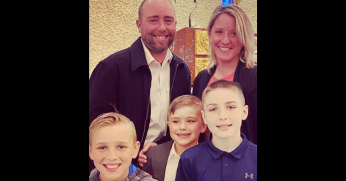 Pennsylvania dad Erik King and two sons die in deadly fire caused by Christmas tree - Vimarsana News