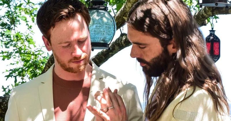 Getting Curious With Jonathan Van Ness Who Is Mark Peacock Jvn S Husband Featured In Red Hot 100 Meaww