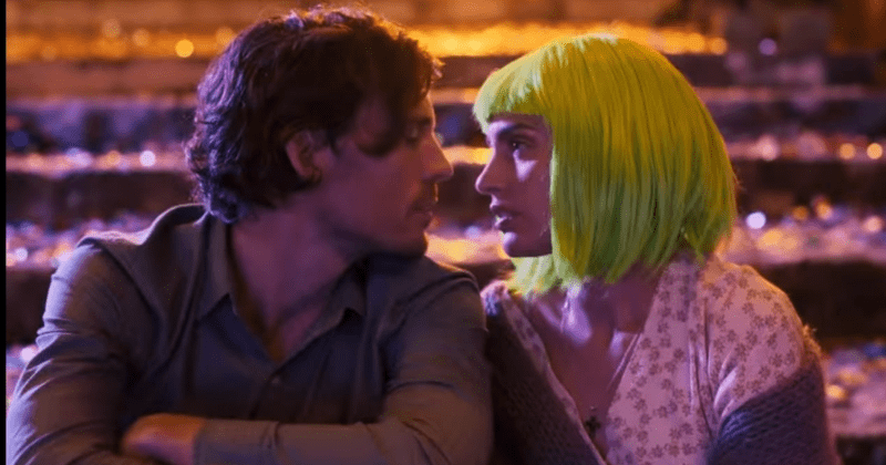
                            
                            Reseña de 'Book of Love': la película de Amazon Prime está llena de momentos divertidos y amorosos 