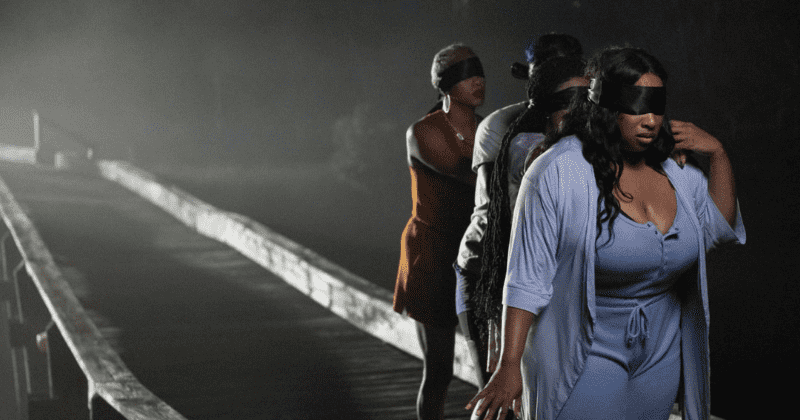 
                            
                            Reseña de 'Line Sisters': la película de misterio de Lifetime ofrece un viaje salvaje y aterrador