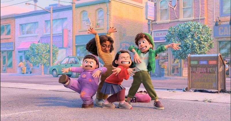 
                            
                            Revisión de Disney + 'Turning Red': este panda rojo es más para los padres que para los niños