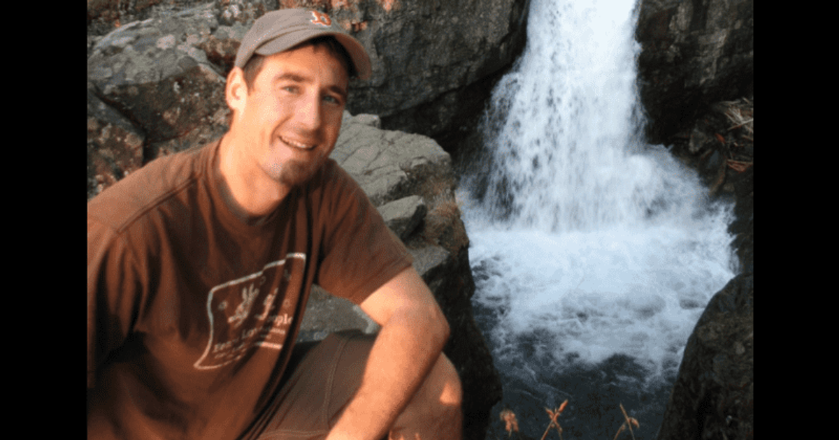 Craig Clouatre: GRIZZLY BEAR kills father-of-four during hike near Yellowstone National Park - Vimarsana News