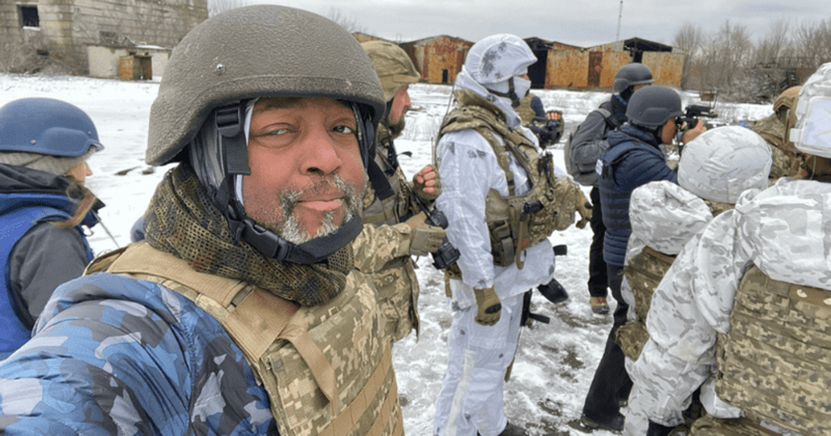 Who is Malcolm Nance? MSNBC journo drops mic for gun and joins the fight in Ukraine - Vimarsana News